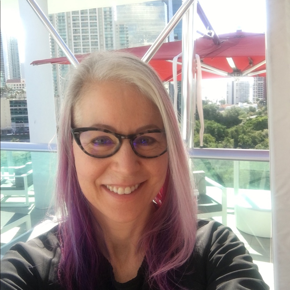 Meet your Posher, Cynthia